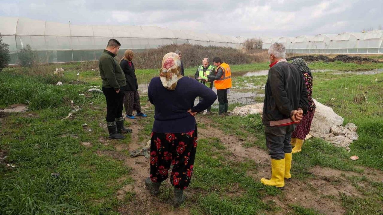 Aksu'da Seralarda Hasar Tespiti: Büyükşehir Hızla Müdahale Ediyor