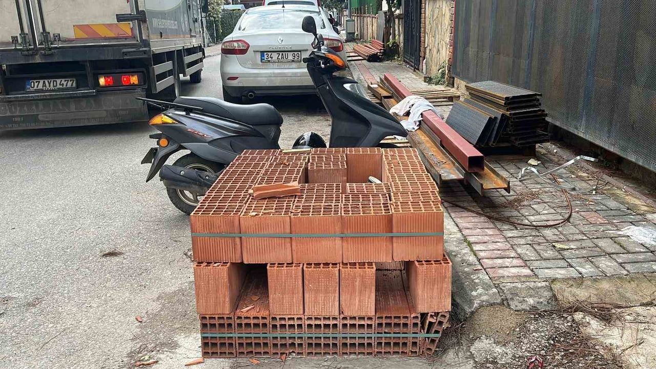 Alanya'da Bıçak ve Zincirli Kavga: 3 Kişi Tutuklandı