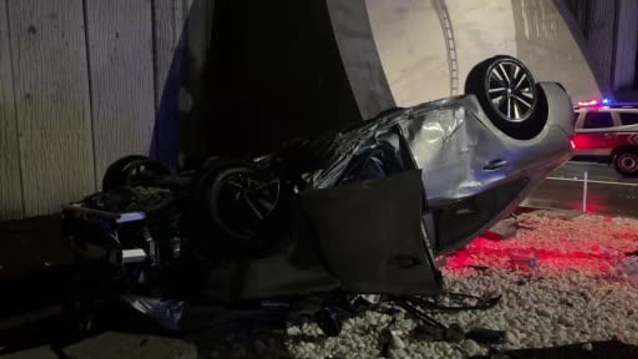 Alanya Dimçayı Tüneli'nde Otomobil Takla Attı: 1 Yaralı