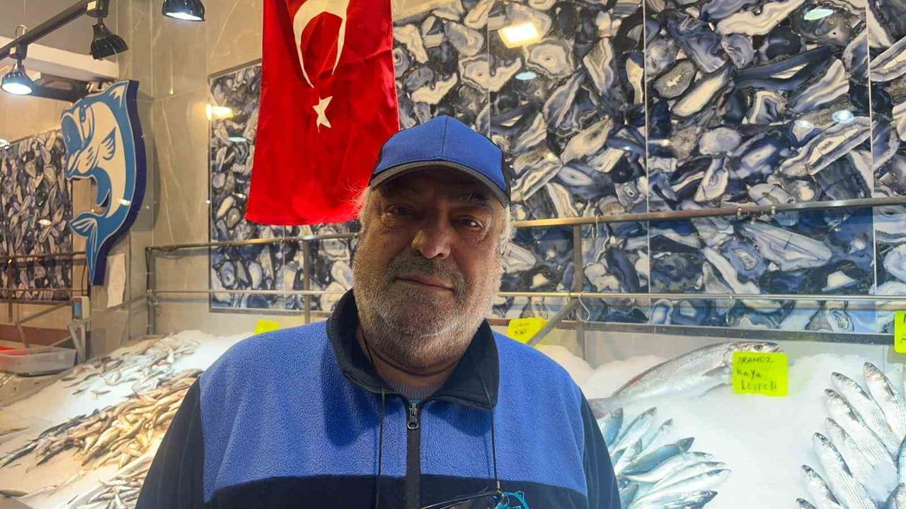 Alanyalı Balıkçı Feridun Duraklı'dan Şehit ve Gazilere Ücretsiz Balık