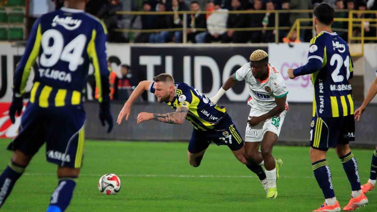 Alanyaspor 2-1 Fenerbahçe — Trendyol Süper Lig (İlk Yarı)
