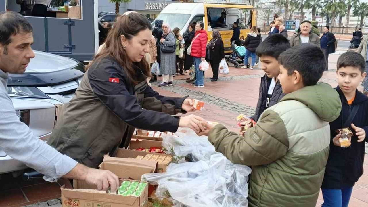 Aliağa'da Orman Şehitleri Anma: Lokma ve Fidan Dağıtımı