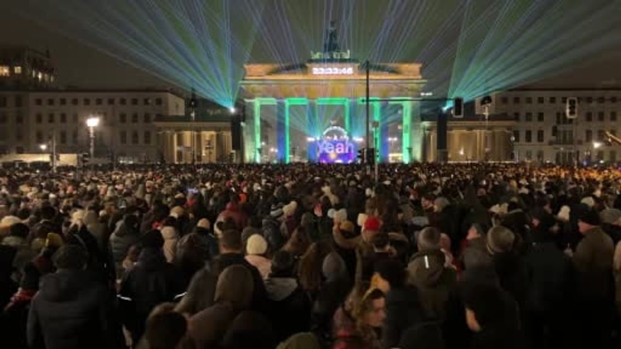 Almanya 2026'ya Güvenlik Altında Girdi: Berlin'de 25 Binden Fazla Kişi