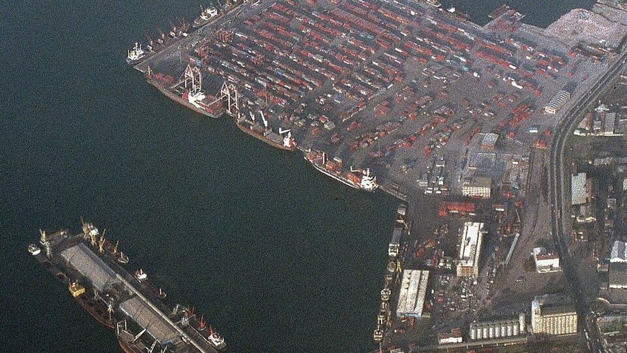 Alsancak Limanı kruvaziyer ve yolcu taşımacılığına ayrılmalı, turizmciler talep etti