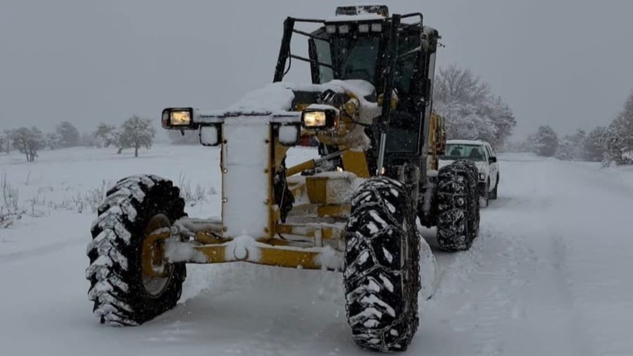 Amasya'da 180 köy yolu ulaşıma açıldı: 160'ı ilk 24 saatte