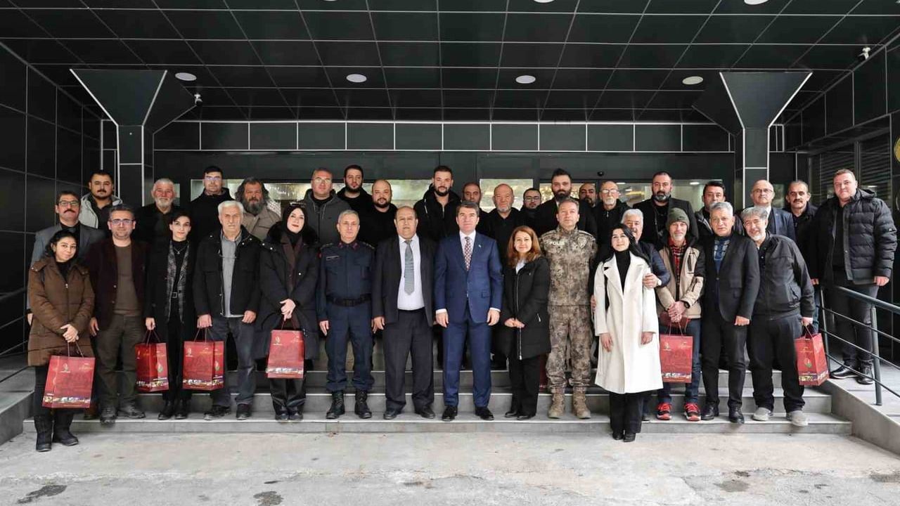 Amasya'da Aranan Şahıslara İzin Yok — 1009 Hükümlü Yakalandı