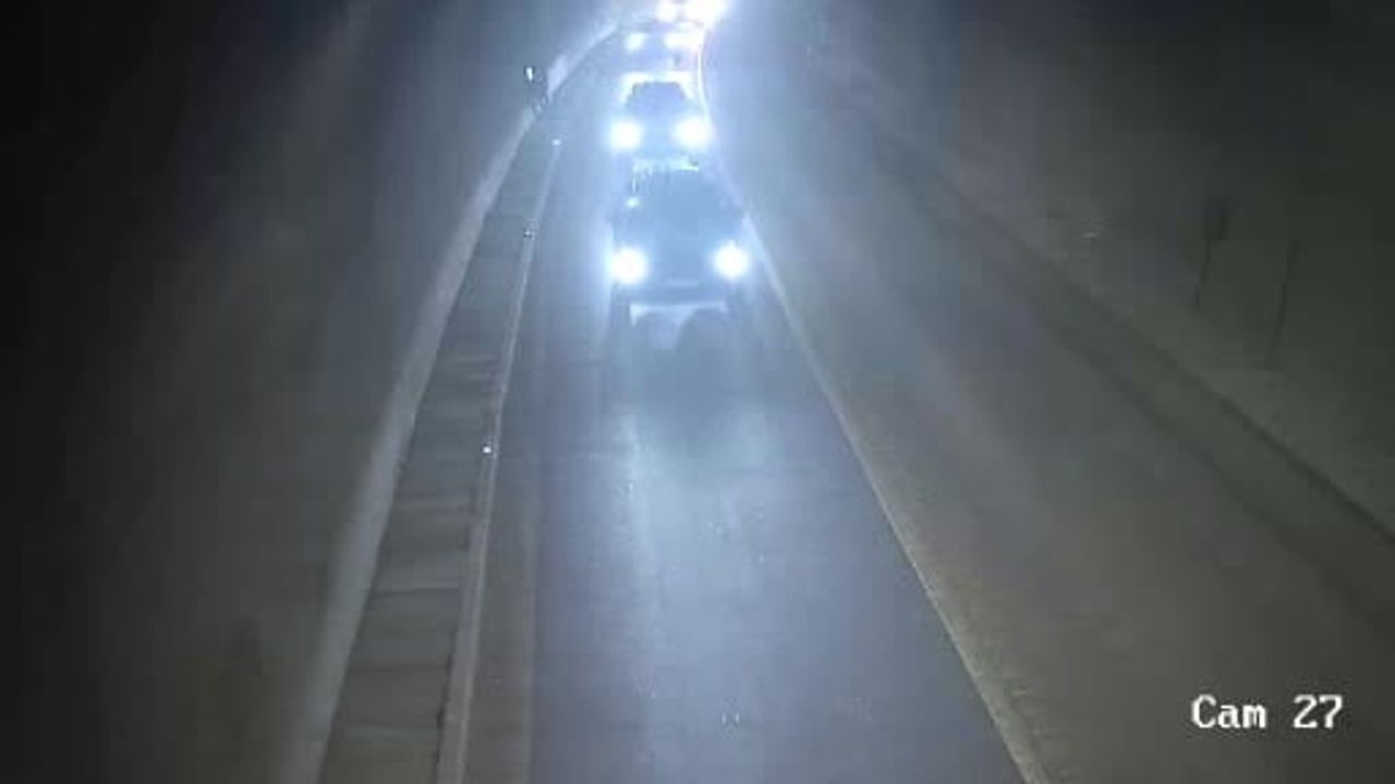 Amasya'da tünelde motosiklet kazası: Sollama girişimi devrilmeyle sonuçlandı