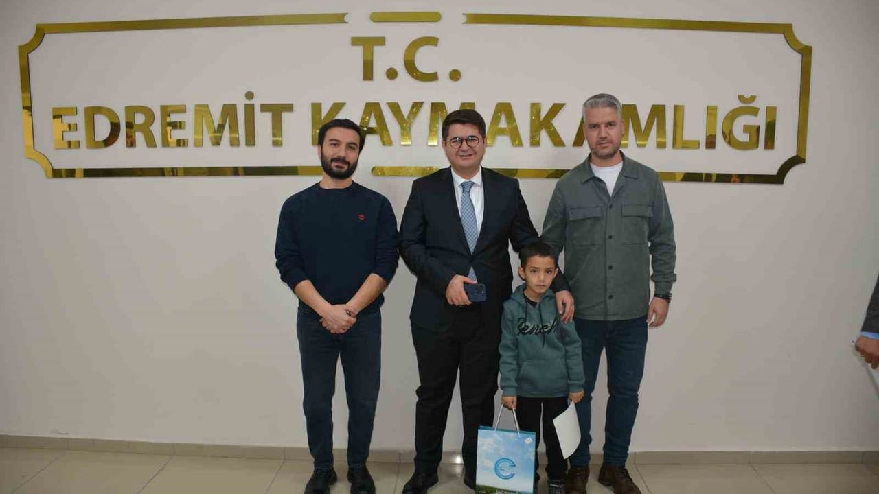 Anıl Emir Tomay 'Kitap Van' Yarışmasında Edremit İlçe Birincisi