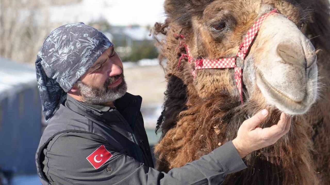 Ankara Çubuk'ta Sıra Dışı Çiftlik: Özgür Peştanlı ve Onlarca Hayvan