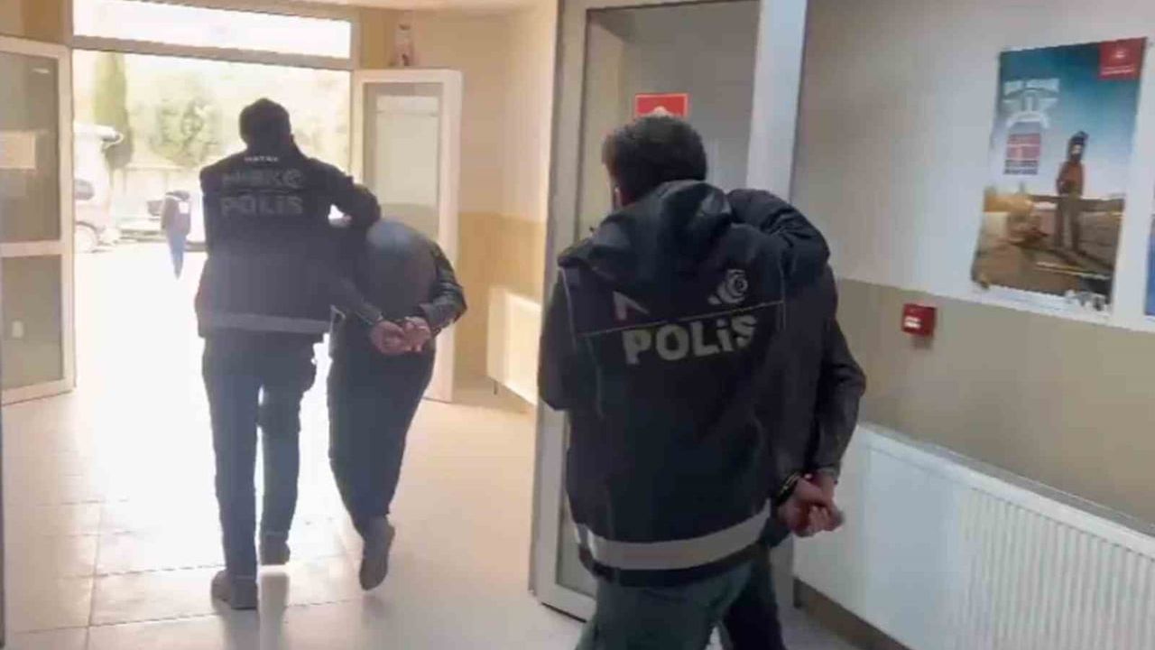 Antakya'da Araçta bin 909 Captagon Hap Ele Geçirildi: 2 Tutuklama