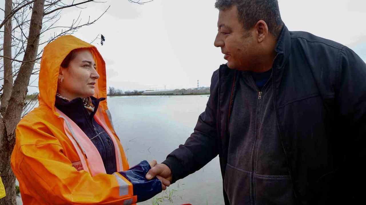 Antalya'da 24 Saatte Metrekareye 200 mm Yağış: Başkan Vekili Büşra Özdemir'den Açıklama