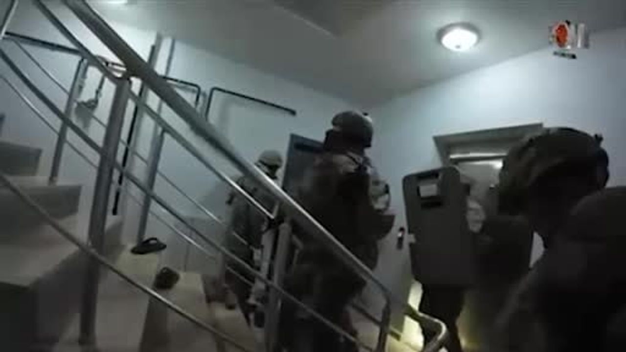 Antalya'da 'Bayğaralar' Operasyonu: 15 Şüpheli, 12 Tutuklama