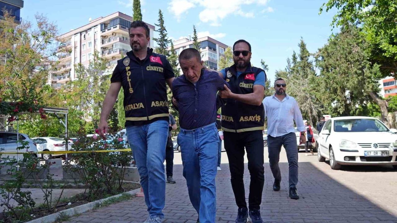 Antalya'da Huzurevinde 3 Kişiyi Öldüren Sanığa 3 Kez Ağırlaştırılmış Müebbet Talebi
