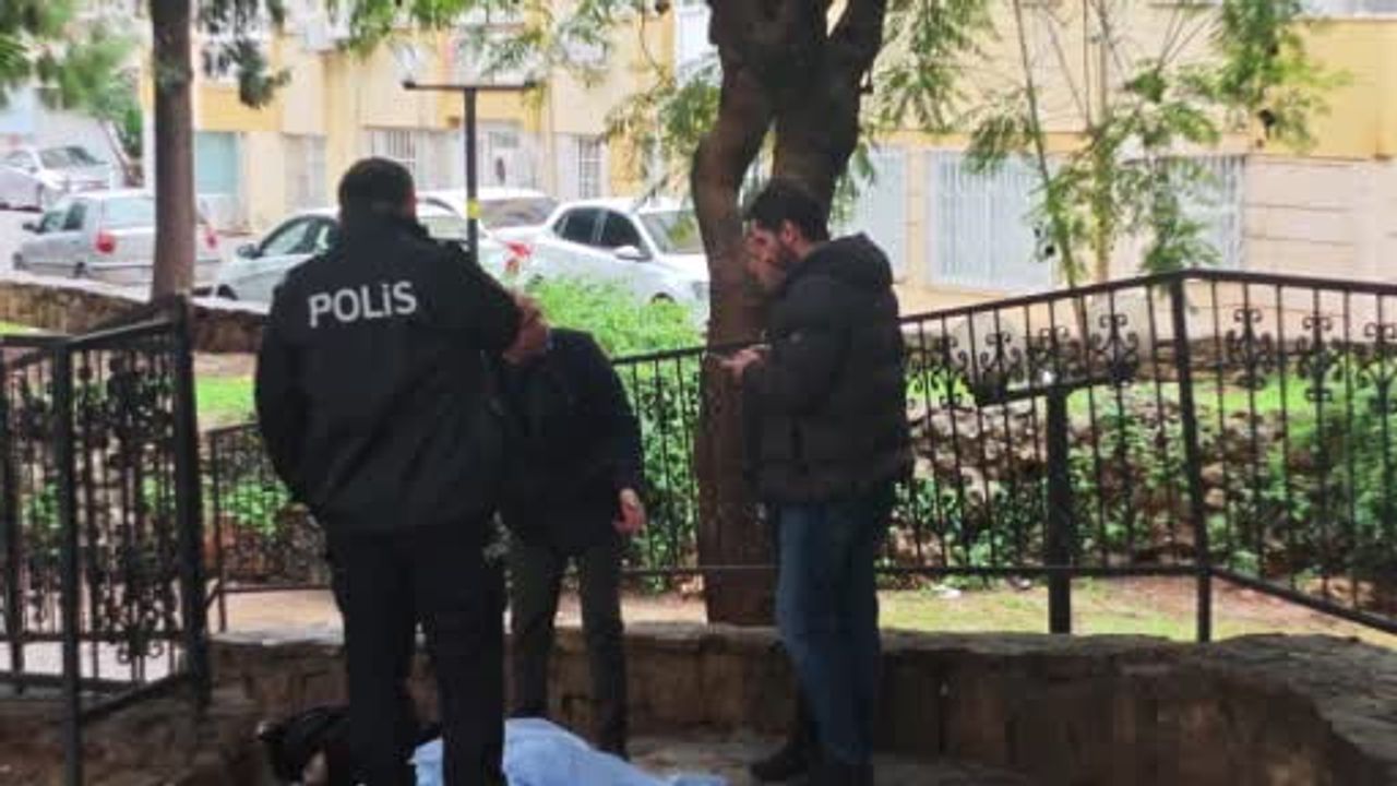 Antalya'da Parkta Ölü Bulunan 68 Yaşındaki Burhan Çetinkaya