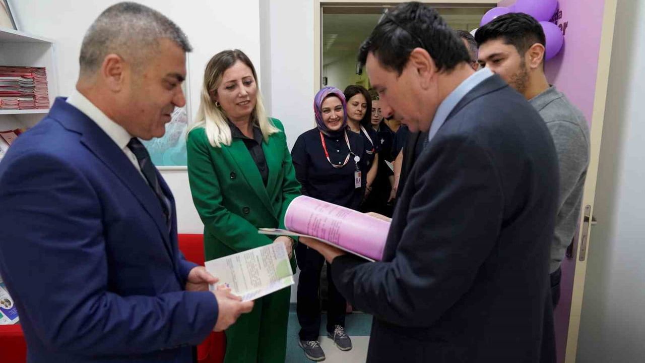 Antalya'nın İlk Menopoz Okulu Kepez Devlet Hastanesi'nde Açıldı