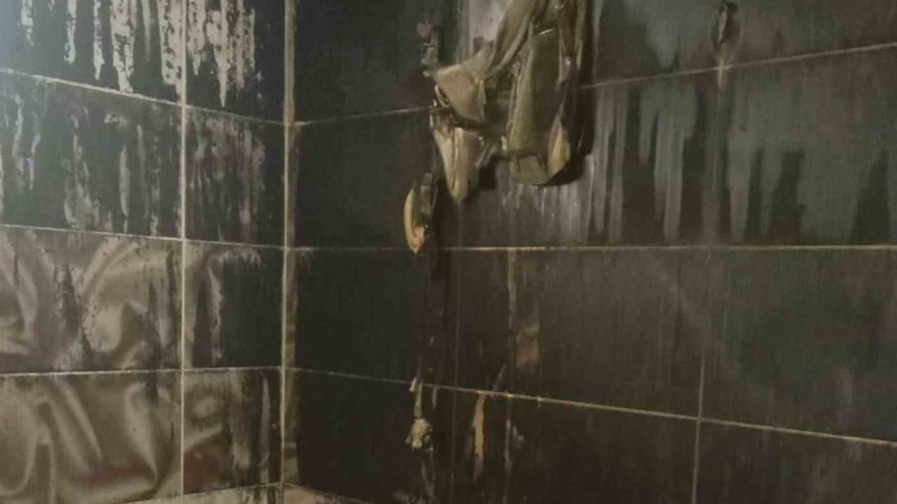 Araban Elif Mahallesi'nde Elektrik Kaynaklı Ev Yangını: Eşyalar Küle Döndü