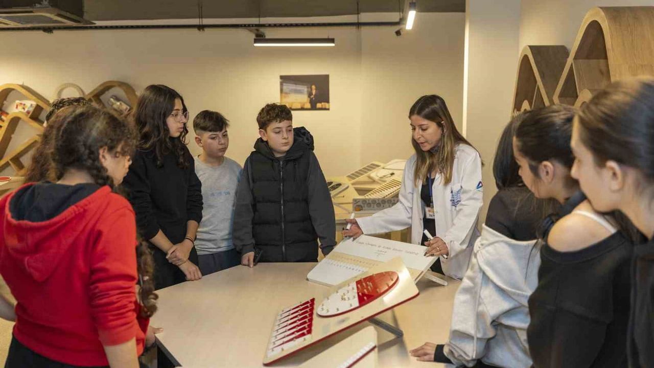 Aratos Matematik Evi Tarsus'ta 1 Yılda 6 Bin Öğrenciyi Ağırladı