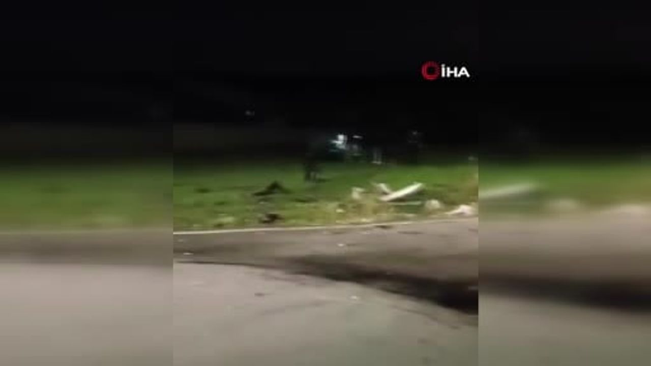 Arnavutköy'de ehliyetsiz sürücünün aracı kafa kafaya çarpıştı: 4 yaralı