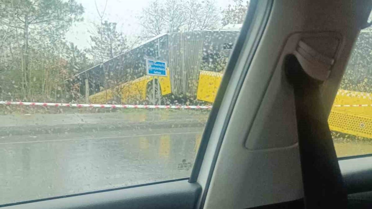 Arnavutköy'de MK22 Numaralı İETT Otobüsü Ormanlık Alana Uçtu — Facianın Eşiğinden Dönüldü