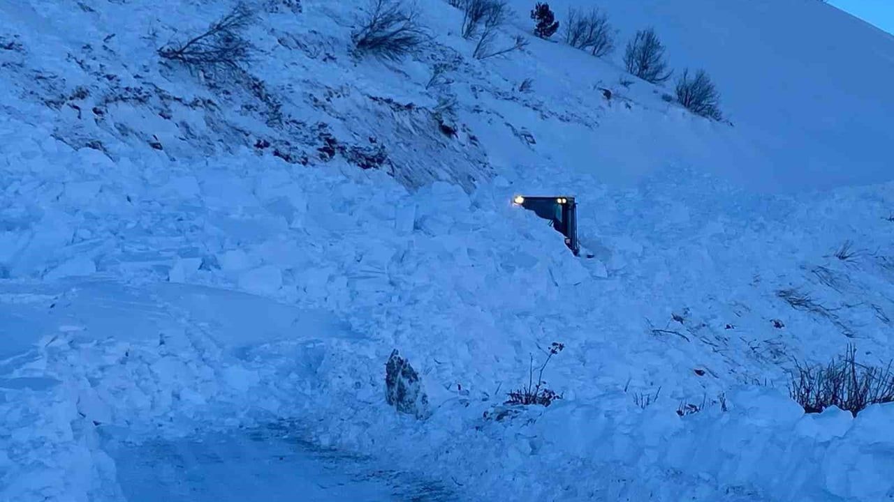 Artvin'de Çığ Arama Çalışmaları Durdu: Bülent Gezer Hâlâ Kayıp