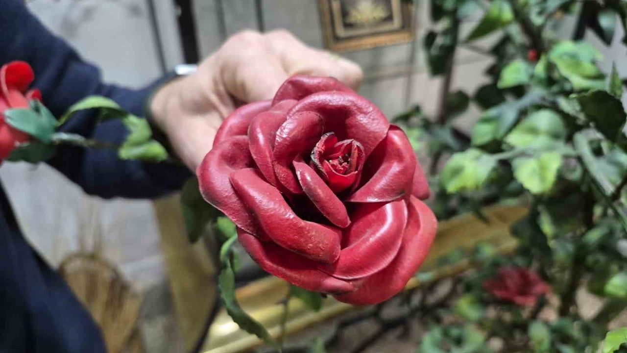 Atık Şişeler Gül Oldu — Eskişehir Olgunlaşma Enstitüsü'nde Geri Dönüşüm Projesi