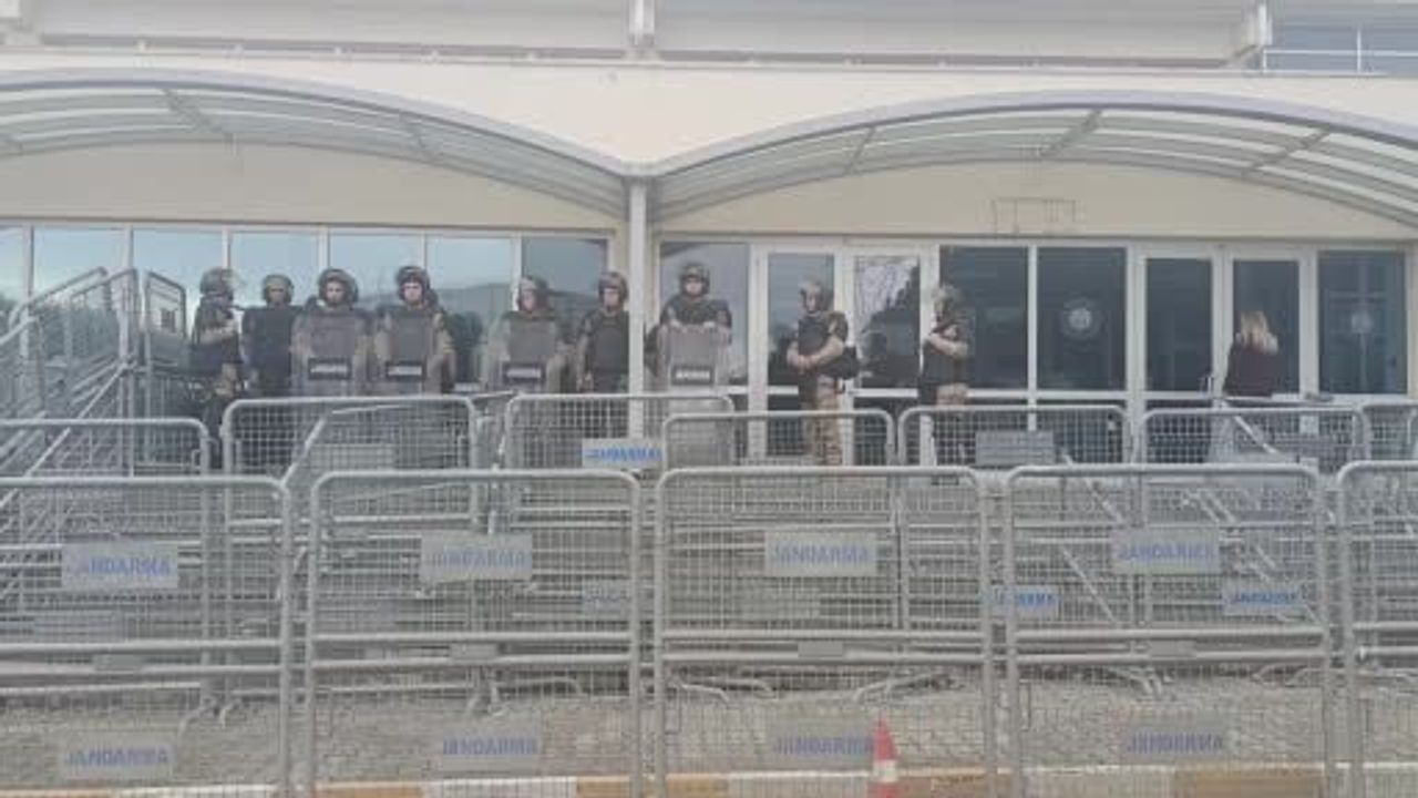 Avcılar Belediye Başkanı Çaykara'dan İhale ve Rüşvet İddialarına Sert Savunma