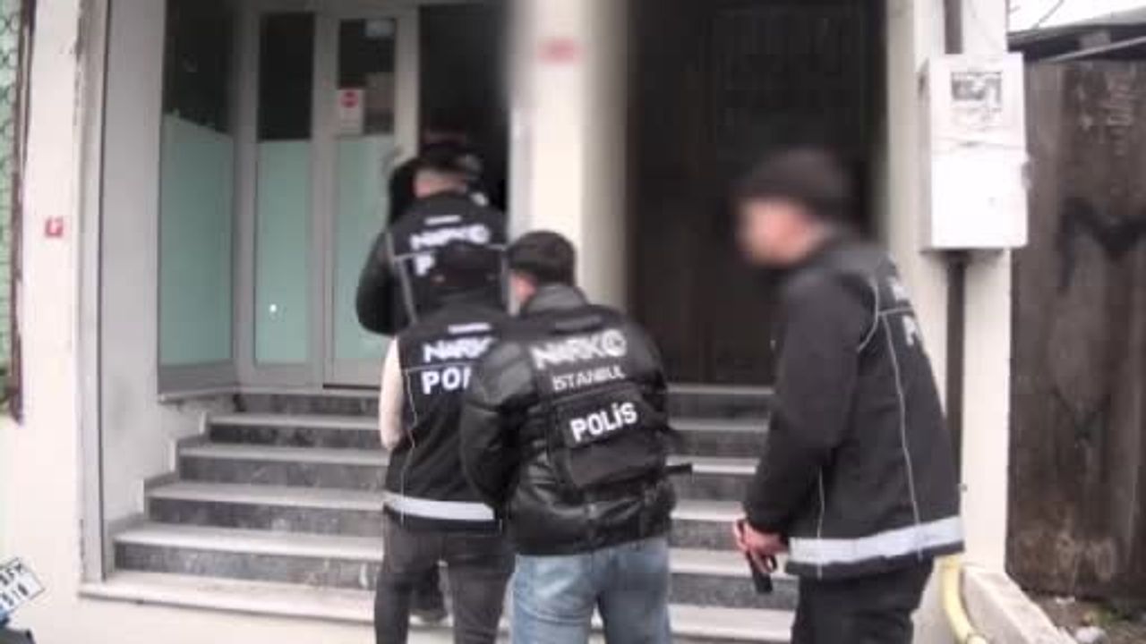 Avcılar'da Uyuşturucu Hap İmalathanesine Baskın: 3 milyon 350 bin Ele Geçirildi, 6 Gözaltı