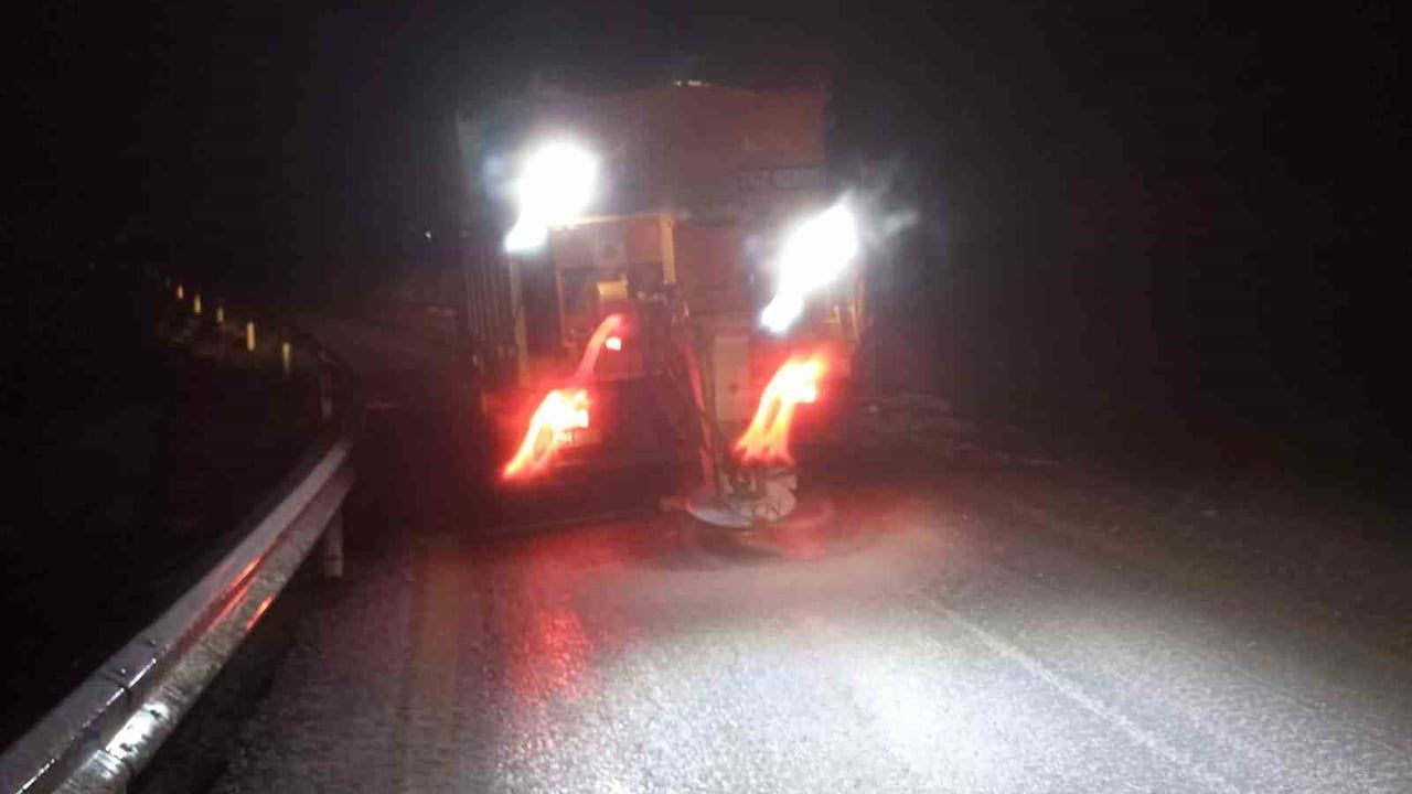 Aydın Büyükşehir Belediyesi'nden Kar Mesaisi: Yayla Yollarında Karla Mücadele