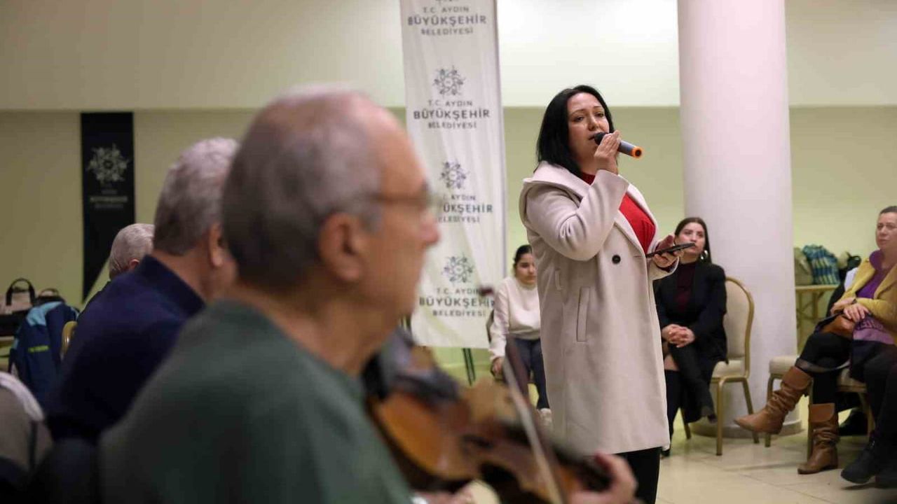 Aydın Büyükşehir Türk Sanat Müziği Korosu Yılsonu Konseri İçin Hazırlanıyor