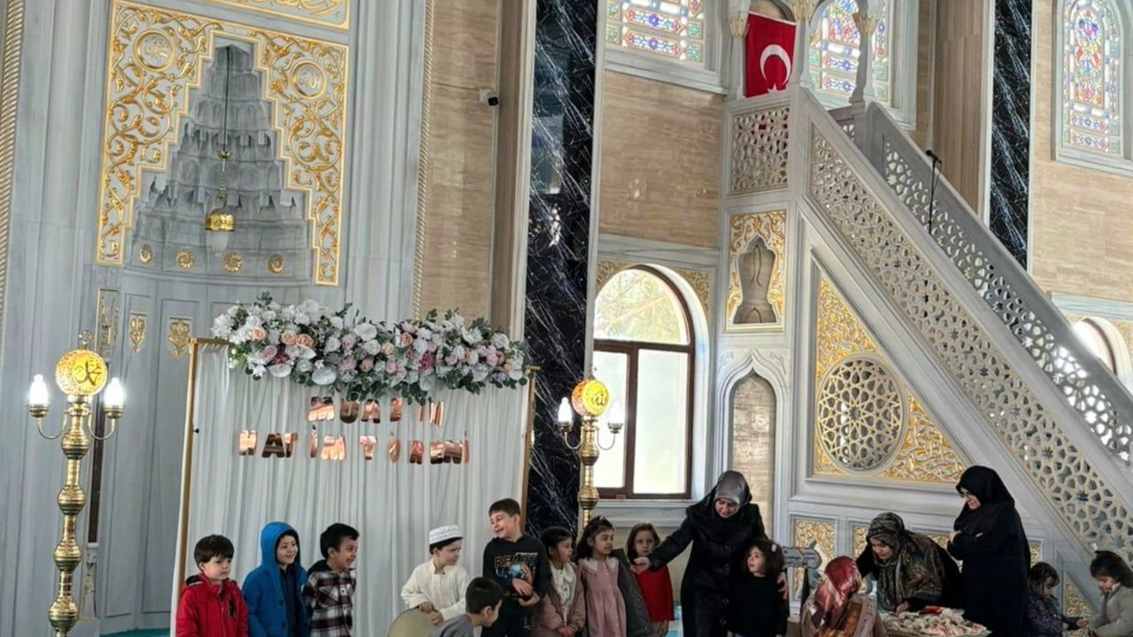 Aydın'da 4-6 Yaş Öğrencisi Muaz Yıldırım Kur’an-ı Kerim’i Hatmetti