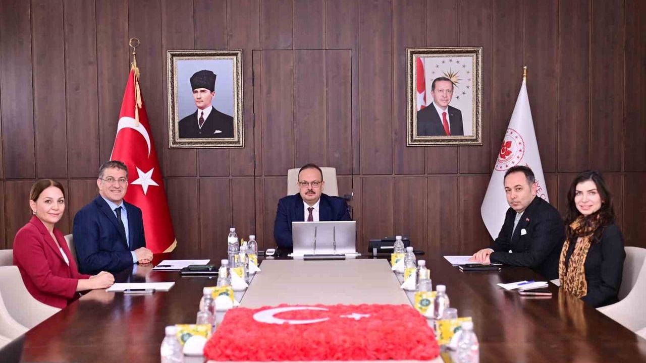 Aydın'da Efeler ve Didim Hükümet Konağı Projeleri Değerlendirildi