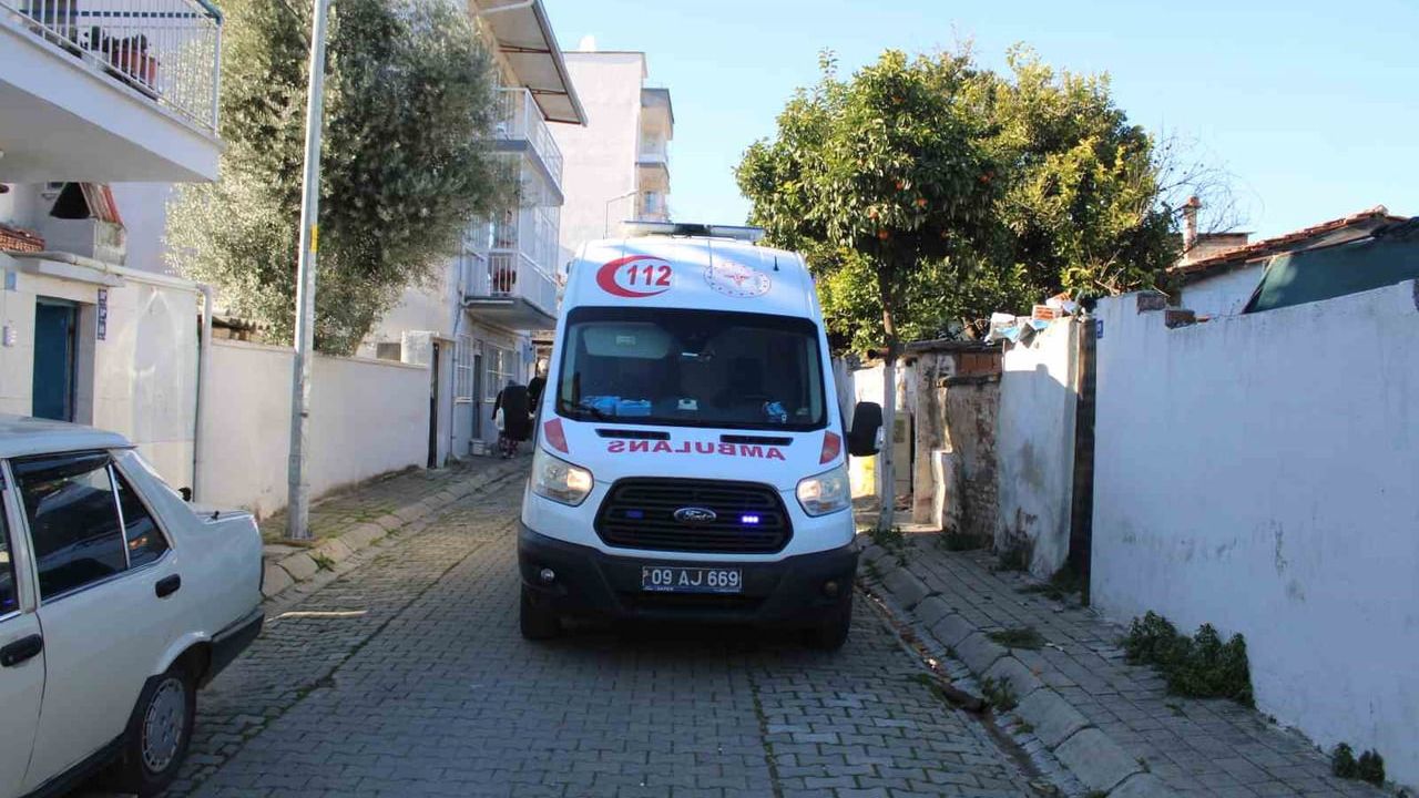 Aydın Efeler'de Pamukla Kulağını Tıkayan Yaşlı İçin Ekipler Kapıya Dayandı