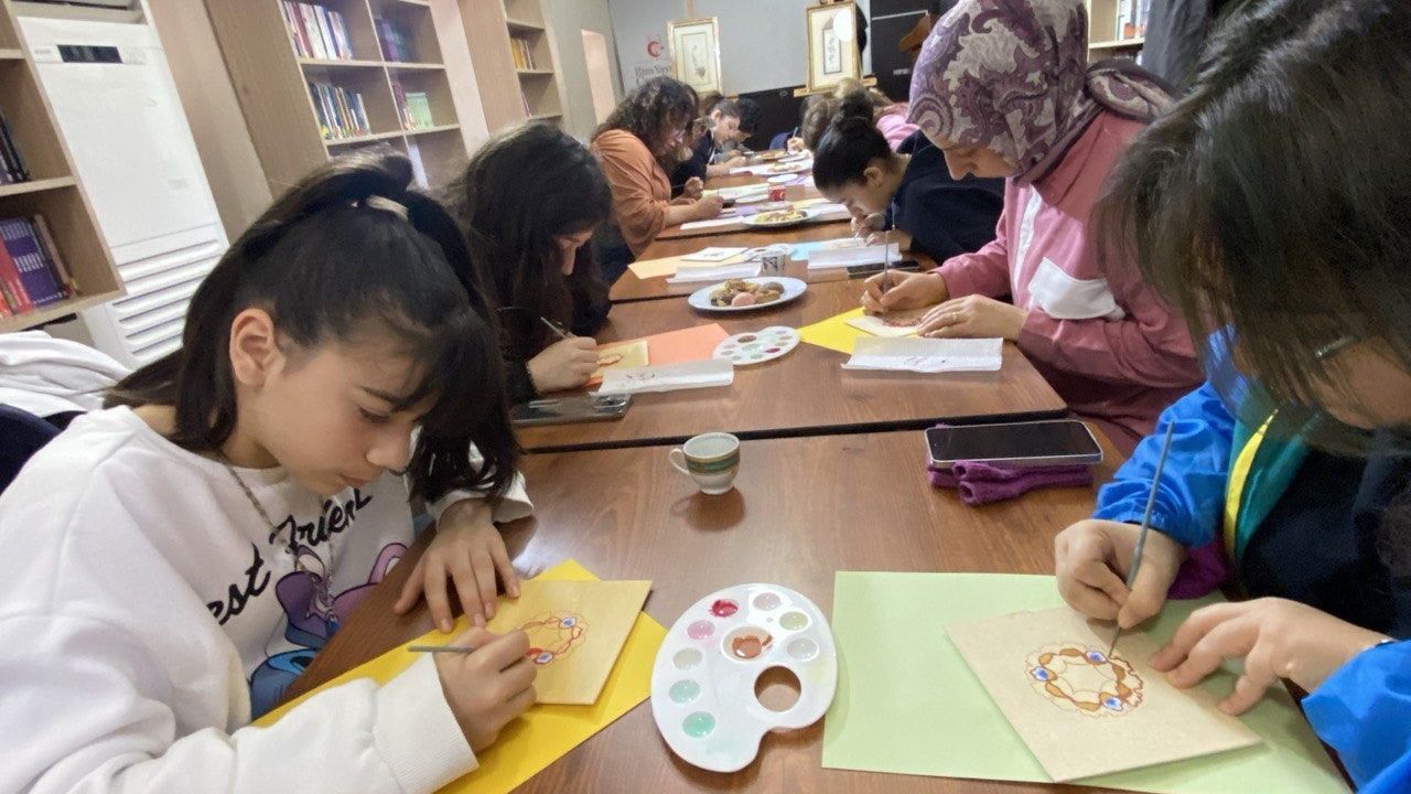 Aydın Gençleri Cihanoğlu Külliyesi'nde Tezhiple Buluştu