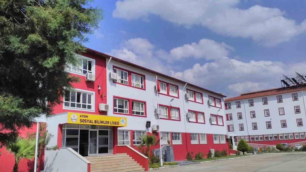 Aydın Sosyal Bilimler Lisesi 3 Proje ile Bölge Finaline Kaldı