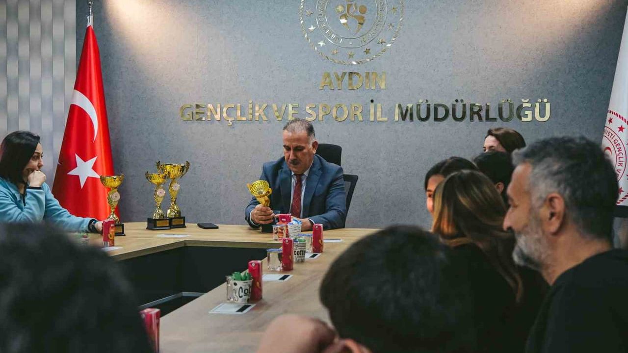 Aydınlı Hemsball Sporcuları İzmir'de 4 Kupa, 16 Madalya Kazandı