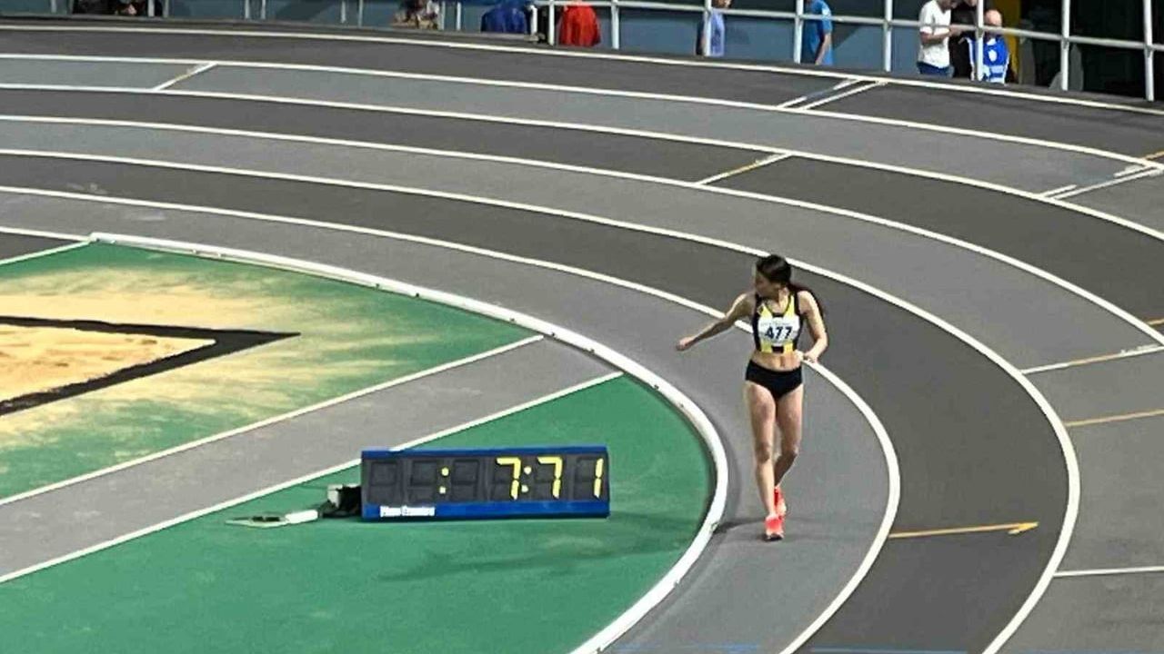 Aydınlı Sude Naz Bayar 60 Metrede U-20 Türkiye Şampiyonu