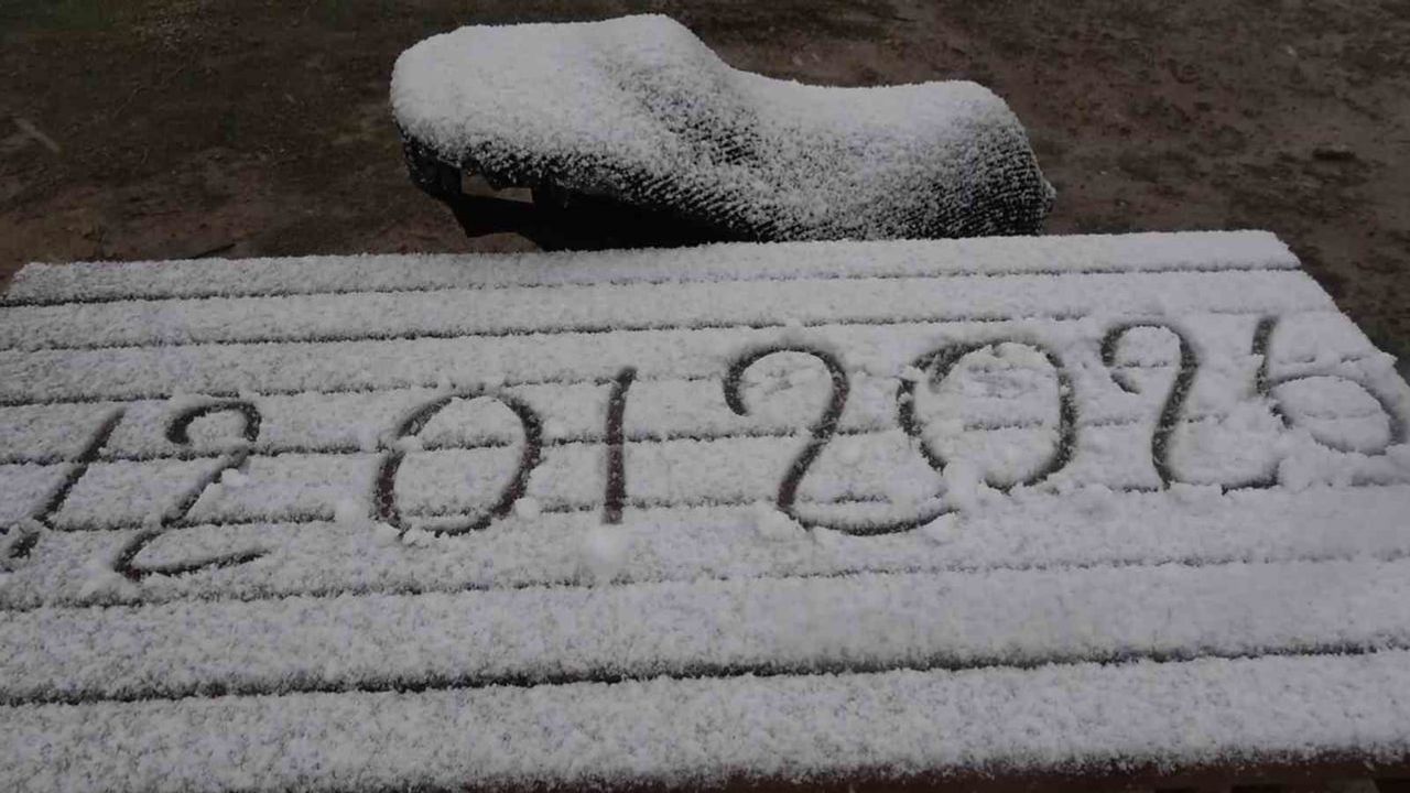 Aydos'ta Kar Yoğunlaştı — İstanbul'da Kar Yağışı Etkisini Artırıyor