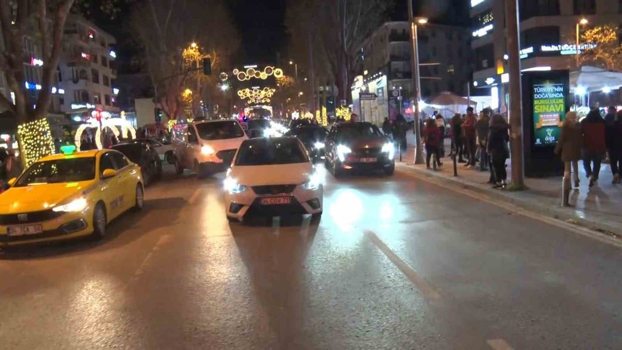 Bağdat Caddesi'nde Yeni Yıl 2026 Kutlamaları Sönük Geçti