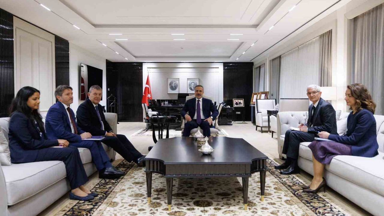 Bakan Fidan, UNRWA Genel Komiseri Lazzarini’yi Ankara’da Kabul Etti