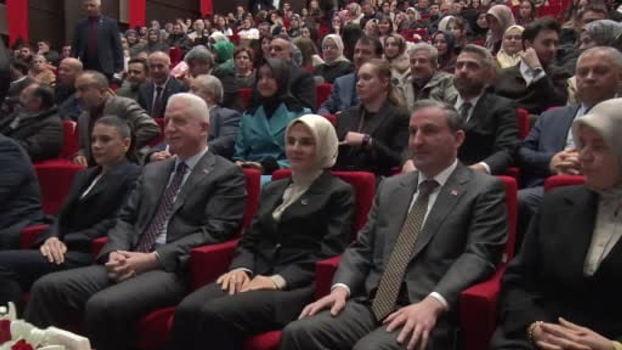 Bakan Göktaş: Aileyi değersiz kılan programlardan vatandaş çok şikayetçi