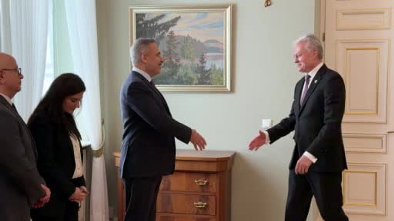 Bakan Hakan Fidan Vilnius'ta Cumhurbaşkanı Nauseda ile Görüştü