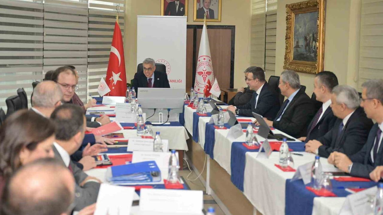 Bakan Memişoğlu Esenyurt’ta Sağlık Yatırımlarını Ele Aldı