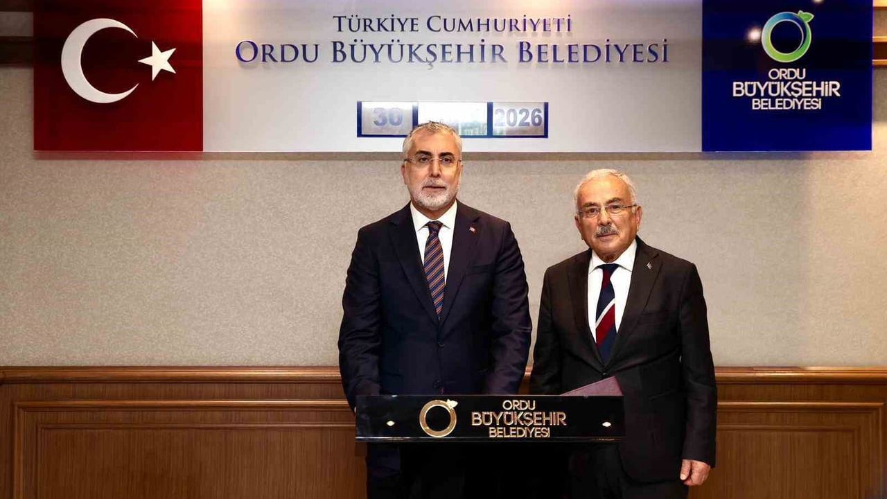 Bakan Vedat Işıkhan Ordu Büyükşehir Belediyesini Ziyaret Etti