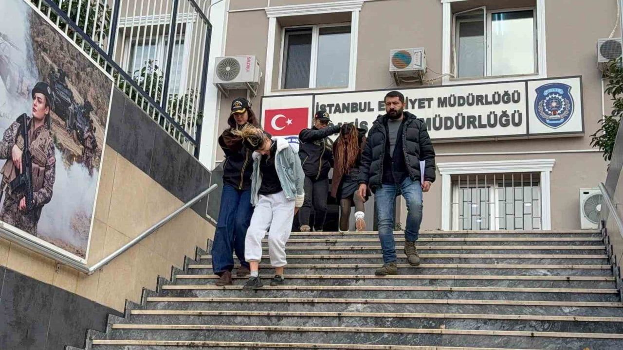 Bakırköy’de 1 Milyon TL’lik Ziynet Eşyası Hırsızlığı: 2 Kadın Yakalandı
