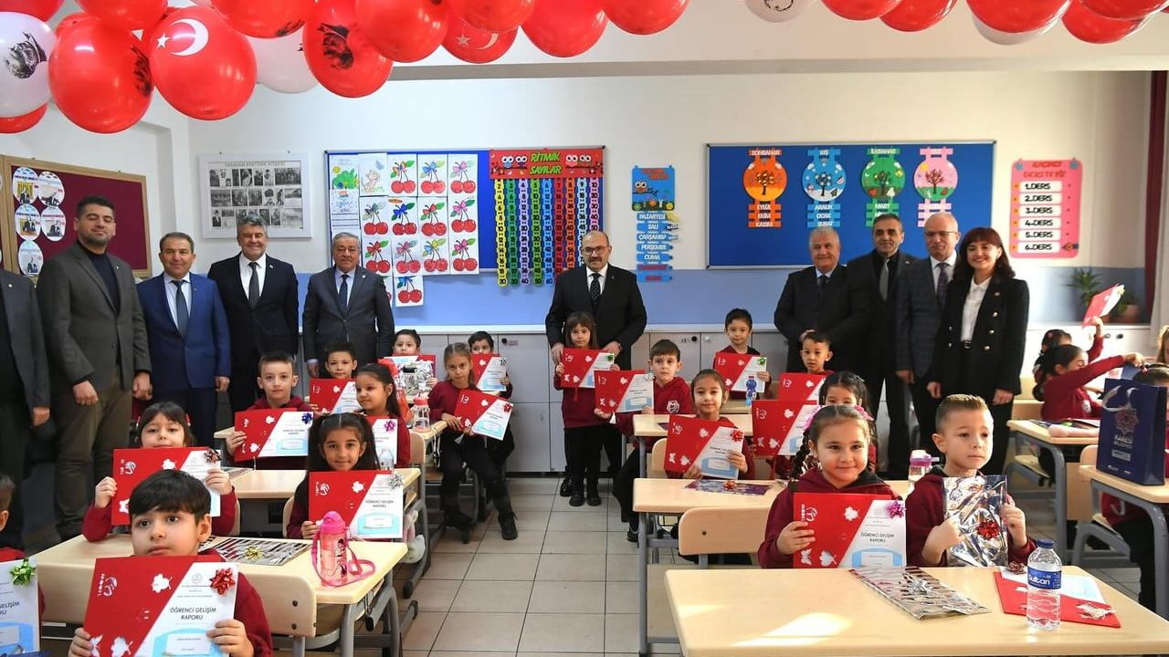 Balıkesir'de 197 Bin Öğrenci Karne Alıp Yarıyıl Tatiline Girdi