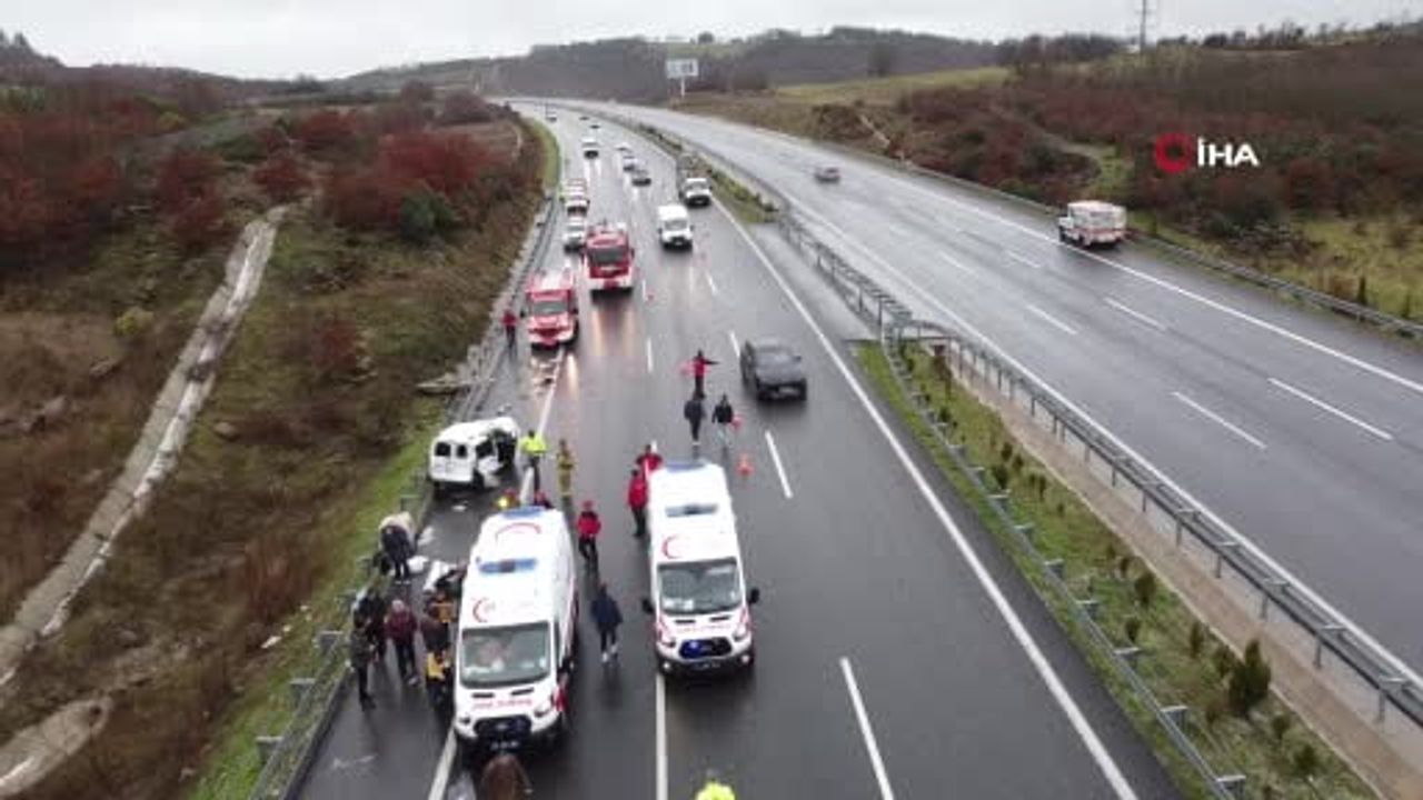 Balıkesir'de İzmir-İstanbul Otoyolunda Zincirleme Kaza: 1 Ölü, 10 Yaralı