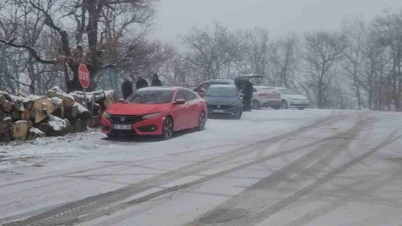Balıkesir'de Kar Hasreti Dağlarda Dindirildi