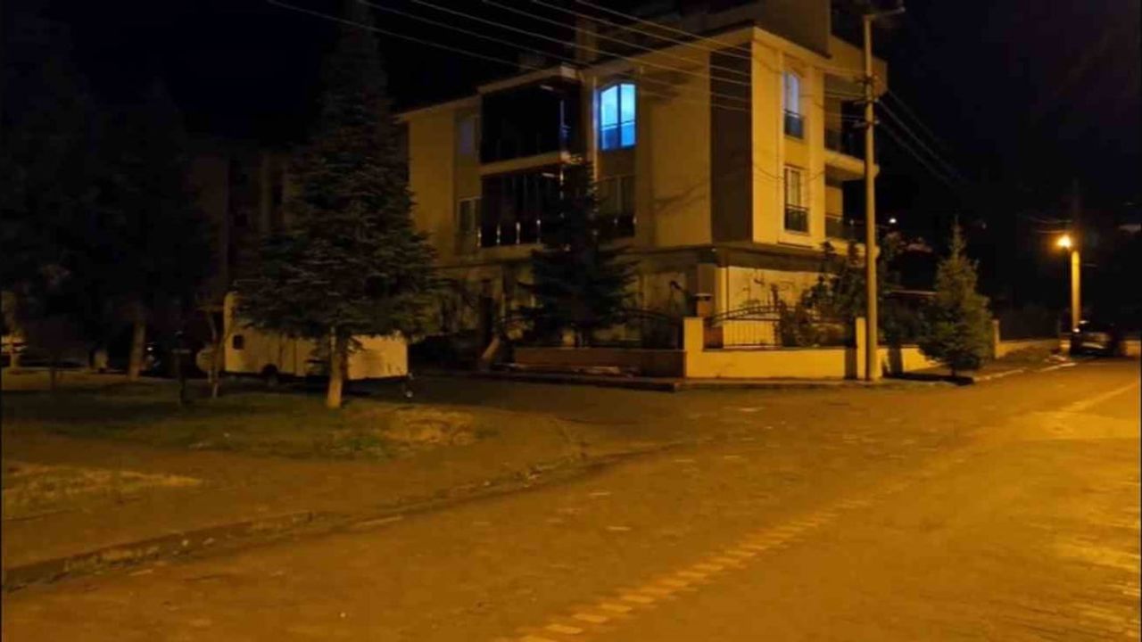 Balıkesir Sındırgı'da 5 Büyüklüğünde Deprem — Hayat Normale Döndü