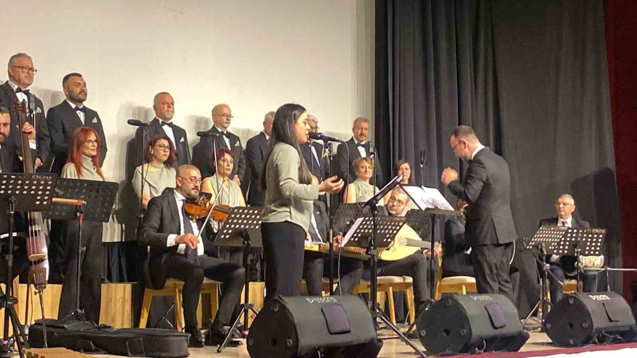 Bandırma'da Türk Sanat Müziği Rüzgarı: Hasat Korosu'ndan Unutulmaz Gece