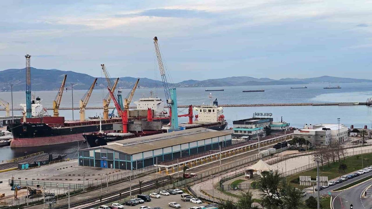 Bandırma Limanı 2025'te Dış Ticaret Hacmi 2,2 Milyar Doları Aştı